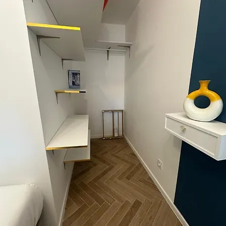 Apartment Moon - 42 Nizza